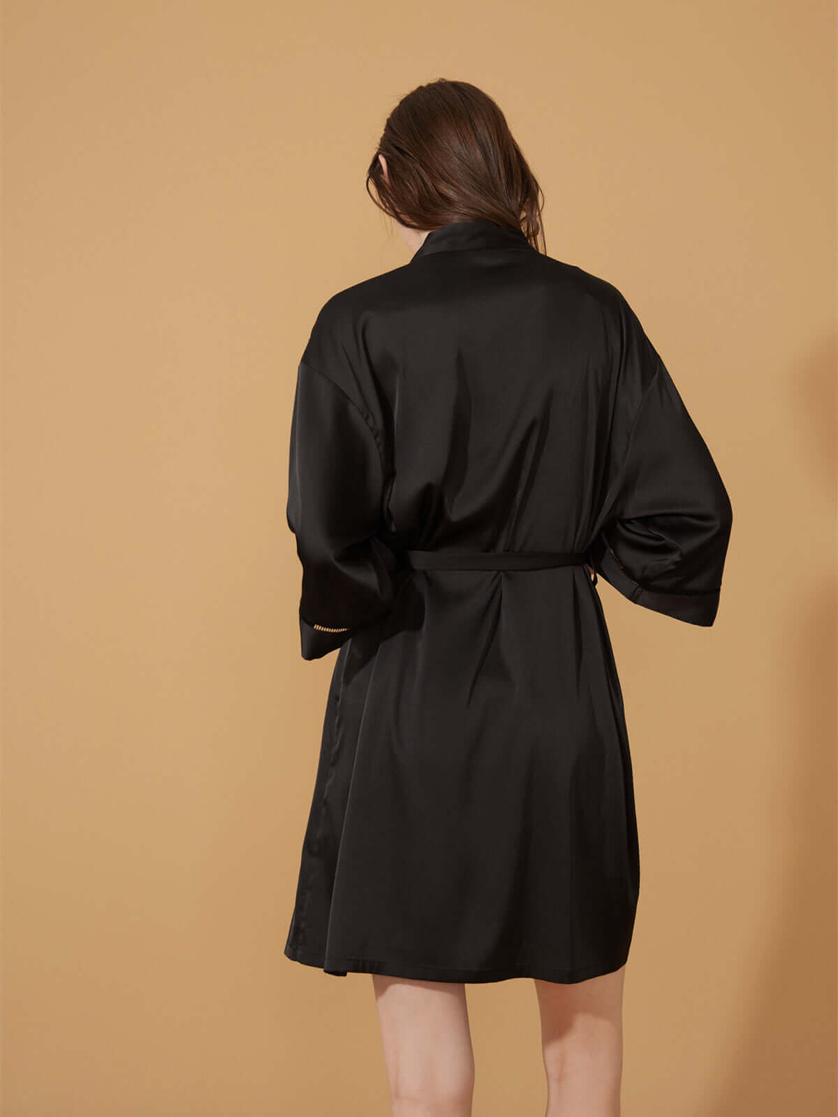 Elegant Hollow Out Detail Short Robe with Pockets